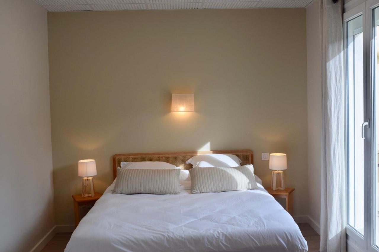 Hotel Et Appartements Les Platanes Thueyts Esterno foto
